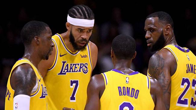 这后撤步跳投太无解（这记后撤步跳投简直不可阻挡）