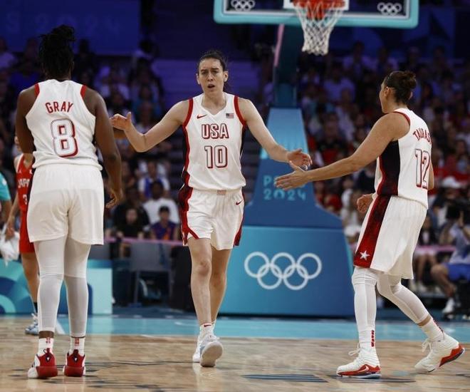 罗伯逊：萨拉赫是队史最佳之一，希望能继续与他并肩作战（罗伯逊：萨拉赫跻身队史顶尖，盼继续与其并肩作战）