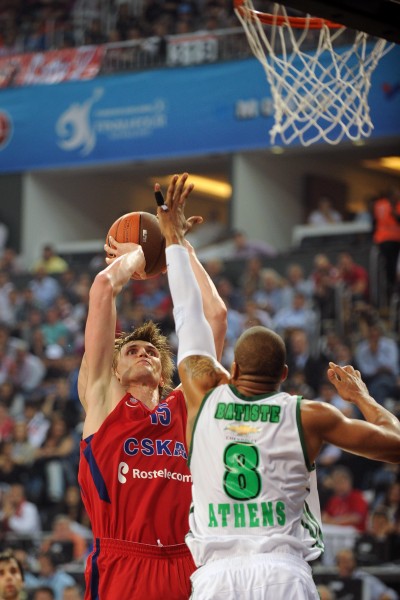 12 次出手，拿了 38 分（仅12次出手砍下38分）