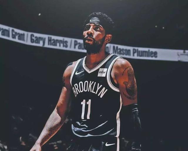 单场打入两粒头球，孔德是欧冠改制以来巴萨球员第一人（孔德单场双头破门，成为欧冠改制后巴萨第一人）